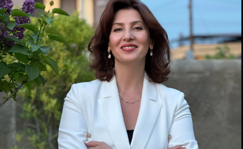 "​​​​​​​ვემიჯნები EU-სთან მოლაპარაკებების შეწყვეტის გადაწყვეტილებას, ვგმობ ძალადობას" - თბილისის კლასიკური გიმნაზიის დირექტორი