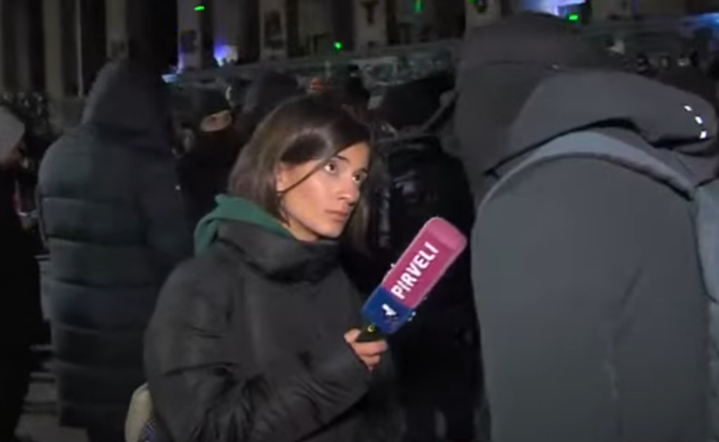 "ხვალ საჯარო სამსახურებში მოვალთ, გაგიღიმებთ, ვითომ არაფერი, მაგრამ საღამოს სახეს გახევთ" - საჯარო მოხელე ივანიშვილს