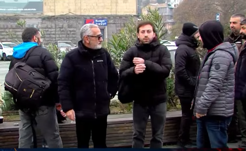 "შეწყვიტეთ მედიაზე თავდასხმები, დაისაჯონ მოძალადეები"  - მედიის წარმომადგენლები აქციას მართავენ