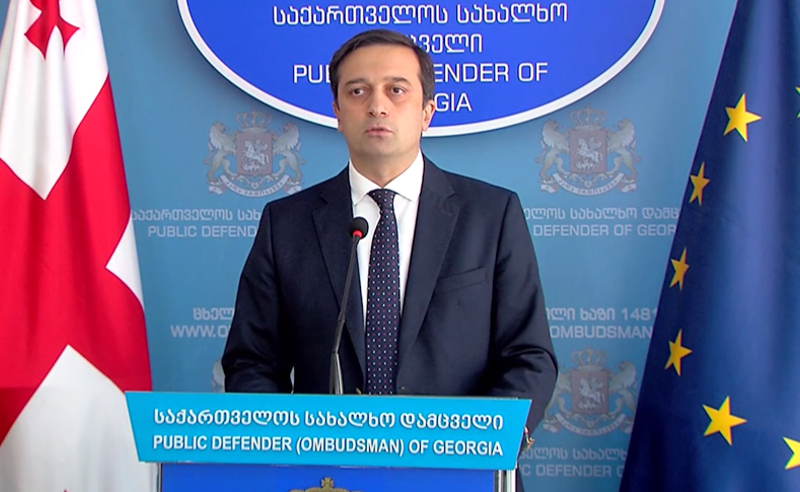 აქციაზე დაკავებული 327 ადამიანიდან 225 არასათანადო მოპყრობაზე მიუთითებს, ხოლო 157-ს აღენიშნება ფიზიკური დაზიანებები - ომბუდსმენი