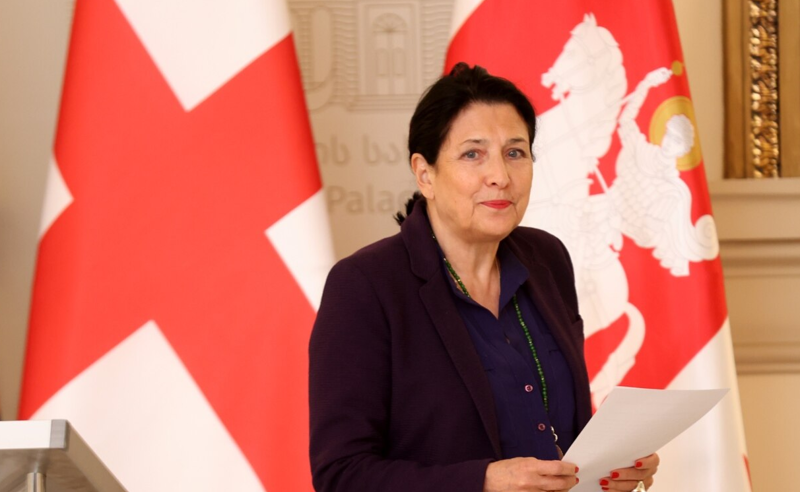 როგორც ჩანს, წესი ხდება, რომ ამ ქვეყანაში დიპლომები არავის არაფერში სჭირდება - პრეზიდენტი