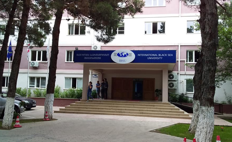 შავი ზღვის უნივერსიტეტი 18 დეკემბრის ჩათვლით სასწავლო პროცესს აჩერებს