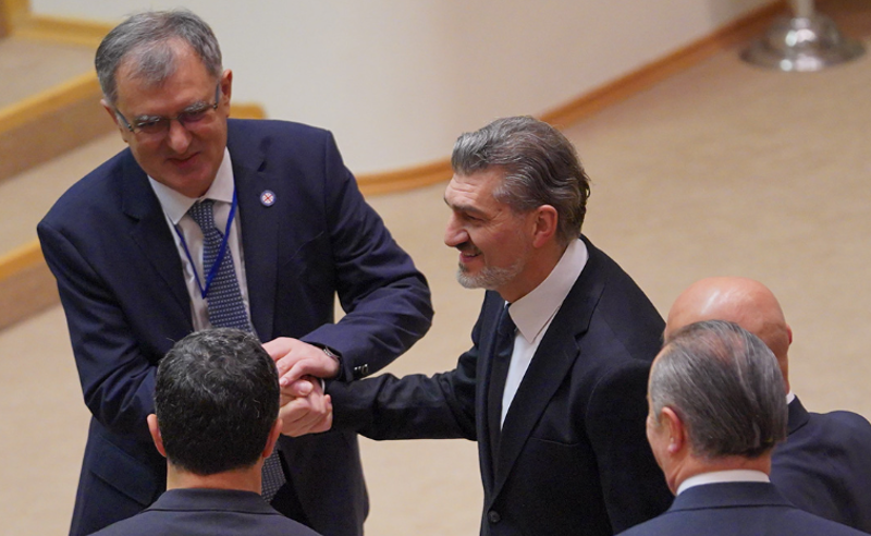 ე.წ. არჩევნებს ბოიკოტი აფხაზეთის ავტონომიური რესპუბლიკის უმაღლესი საბჭოს 7-მა დეპუტატმა გამოუცხადა