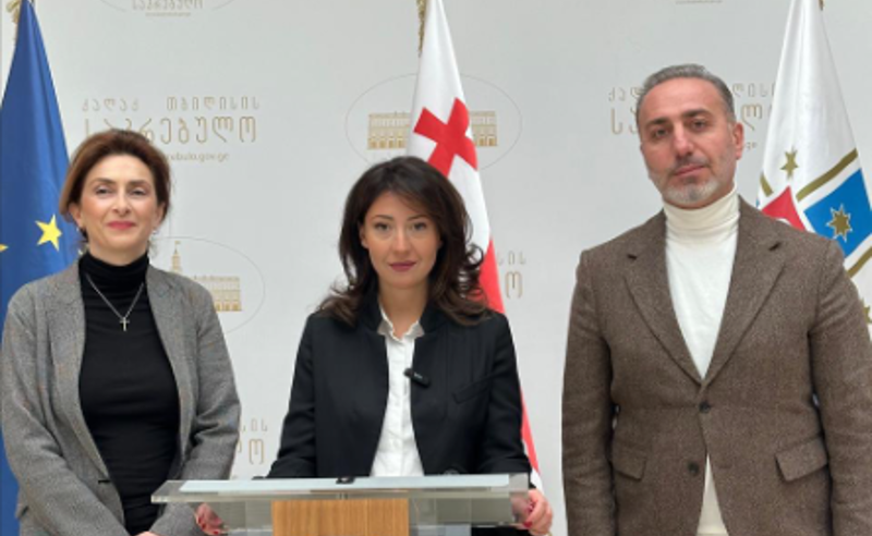 კორუმპირებულ, მოღალატე და მოძალადე "ოცნებასთან" ერთად საკრებულოს სხდომას არ დავესწრებით - გახარიას გუნდი