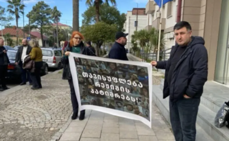 ხმაური და დაპირისპირება ფოთის საკრებულოში - ოპოზიციამ სხდომა დატოვა