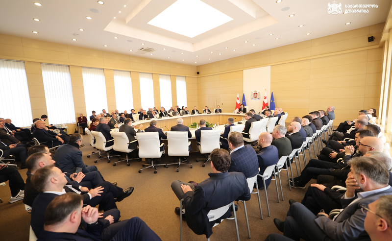 ბიზნესმენების და კობახიძის შეხვედრის აქამდე უცნობი დეტალები და წყობიდან გამოსული "ოცნება" 