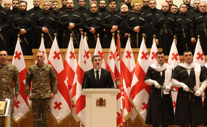 27 წუთში დასრულებული ინაუგურაცია - რა ხდებოდა ყაველაშვილის ფიცის დადების დროს