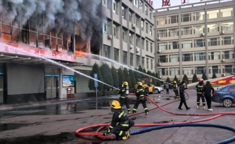 ჩინეთში, ბოსტნეულის ბაზარში ხანძარი გაჩნდა - არიან გარდაცვლილები და დაშავებულები 