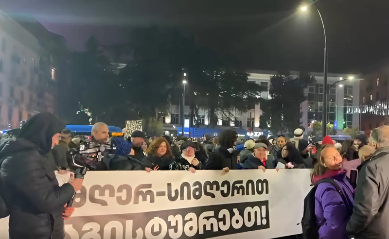 სოლიდარობის ფონდი თანხებით ივსება - "სინდისის პატიმრების" დასახმარებლად მუსიკოსები ერთიანდებიან