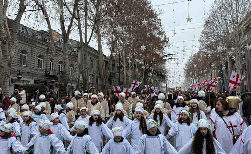 საშობაო ალილო თბილისის ქუჩებში 