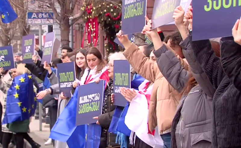 "ვითხოვთ სამართლიანობას და ახალ არჩევნებს" - პსპ-ს თანამშრომლები გაიფიცნენ 