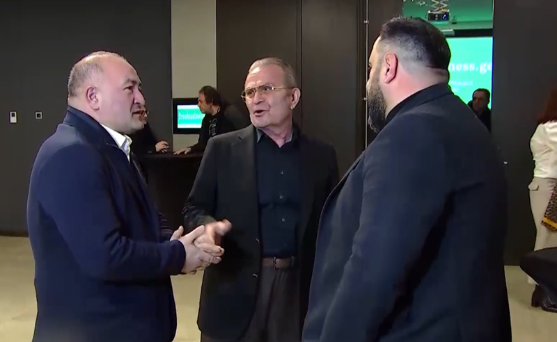 თავისუფალი ბიზნესის საგანგებო შეკრება - ბიზნესმენები ეკონომიკური კრიზისიდან გამოსავლის გზებზე იმსჯელებენ