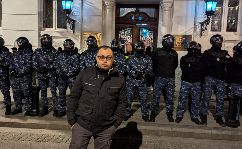 “ზევიდან" ითხოვენ, საბუთები უკან გაიხმე, წინააღმდეგ შემთხვევაში შენ და შენს ოჯახს პრობლემები გექნებათო- ბსუ-ს რექტორობის კანდიდატი