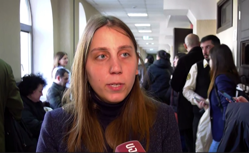 ომბუდსმენის აპარატის თანამშრომელს გზის უკანონოდ გადაკეტვას ედავებიან - საქალაქოში პროცესი იწყება
