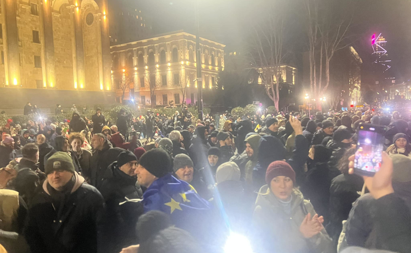 უწყვეტი პროტესტის 69-ე დღე - რუსთაველის გამზირი გადაიკეტა