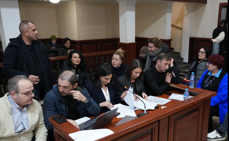მომღერალი, პედაგოგი, ჟურნალისტი, ფსიქოლოგი - მოსამართლემ ჩაქუჩის ერთი დარტყმით ყველა კანონდამრღვევად გამოაცხადა