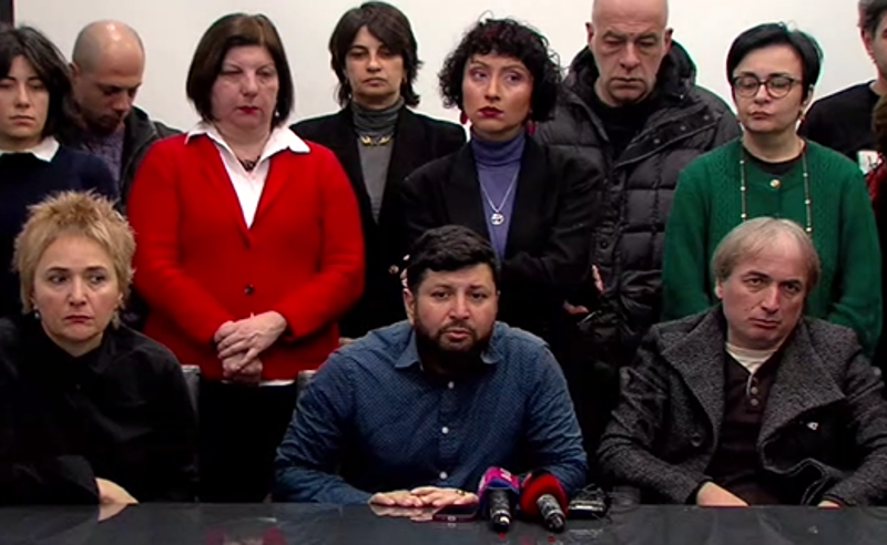 "თუკი ჩვენ გავჩერდებით, ქვეყანა გაჩერდება - სისტემა უნდა გადავწვათ, გადავღალოთ" - ლიტერატურის სფეროს წარმომადგენლები აქციას უერთდებიან