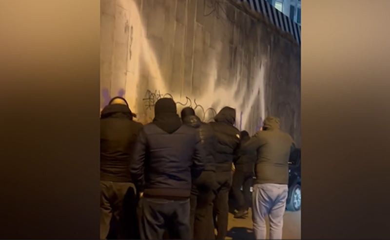 როგორ უნდა გავარჩიოთ პოლიციელი მოქალაქისგან, როდესაც მაიდენტიფიცირებელი ნიშანი არ გააჩნია - "ოცნებას" პასუხი არ აქვს