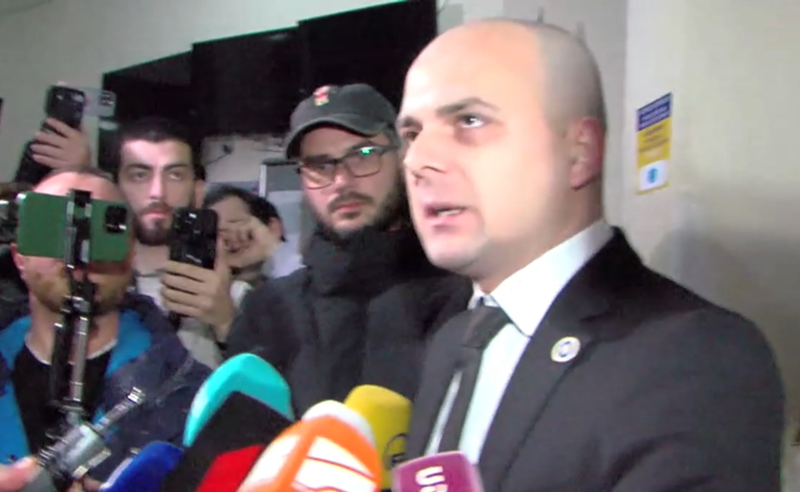 "მონა!" რუსებო!" - ამაღლობელის საქმის პროკურორი სასამართლო დარბაზიდან საპროტესტო შეძახილებით გააცილეს