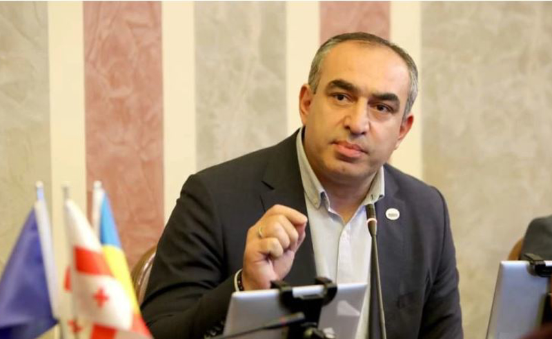 "ოცნებაში" ჟურნალისტებისგან ითხოვენ იმ კითხვებზე პასუხს, რომელსაც გომელაურმა უნდა უპასუხოს