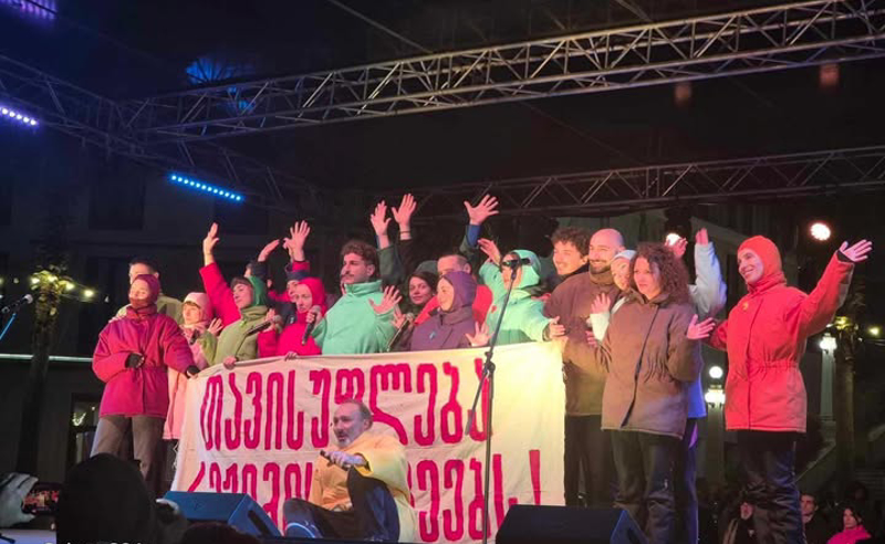 ახალი თეატრის "მანიფესტი" რეგიონებში სვლას აგრძელებს - საპროტესტო წარმოდგენა დღეს გორში გაიმართება 