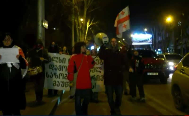 "რაც მეტად დაარბევენ ახალგაზრდებს, მით მეტად გამოვალთ უფროსი თაობა" - საპროტესტო მსვლელობა თბილისში