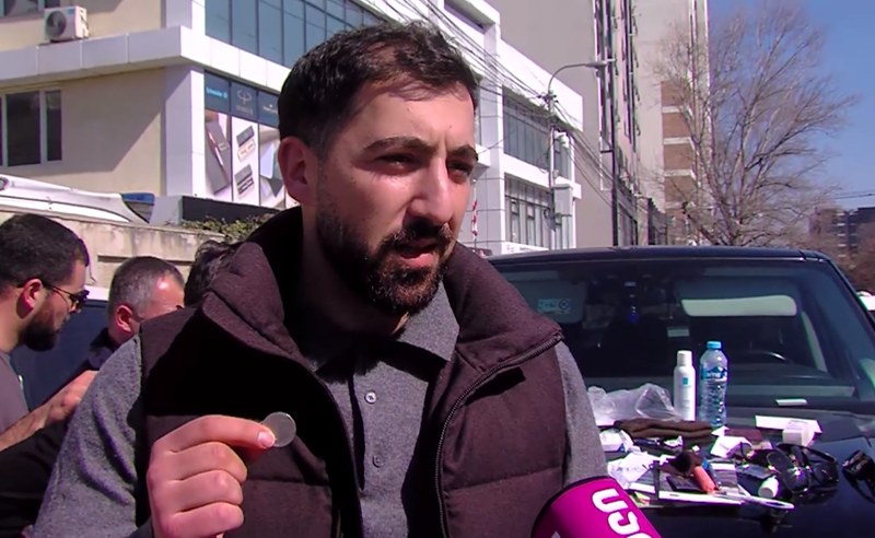 "ჩხრეკის შედეგად, მხოლოდ ეს ერთი ლარი დამიტოვეს" - ირაკლი პაპიაშვილი