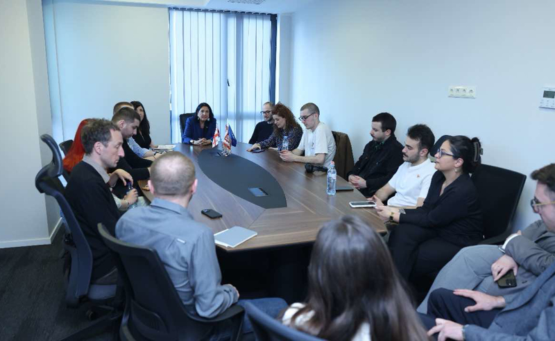 პრეზიდენტი ზურაბიშვილი სამოქალაქო საზოგადოების წარმომადგენლებს შეხვდა - რაზე ისაუბრეს მხარეებმა