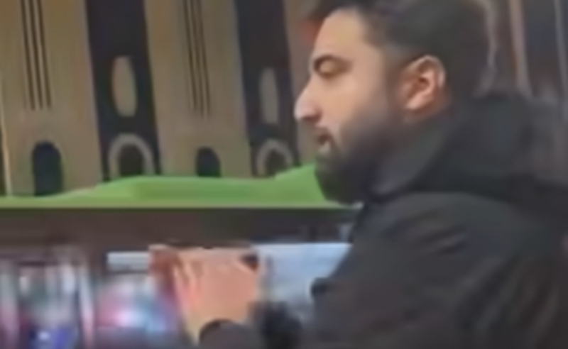 ცნობილია სტუდენტის ვინაობა, რომელიც ტაშის დაკვრის გამო დააკავეს