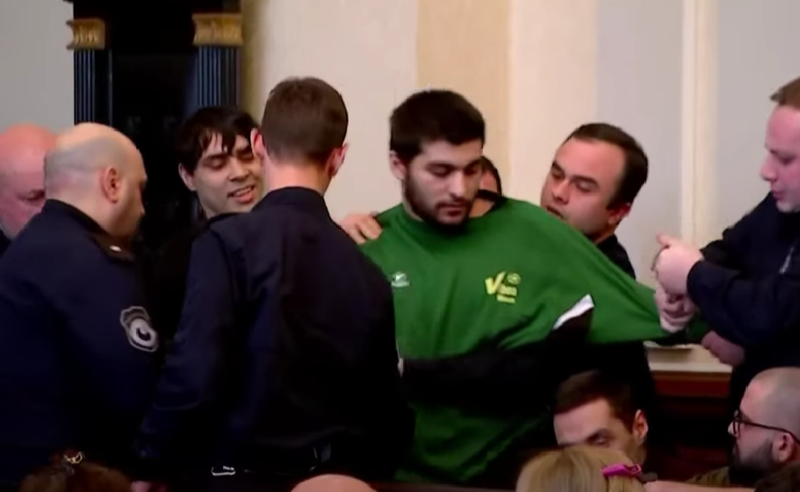 სინდისის პატიმარი მოსამართლეს: საინტერესოა, მოასწარით თუ არა ანწუხელიძის მკვლელისთვის ბოდიშის მოხდა, როგორც ამას თქვენი ბელადი გავალებდათ