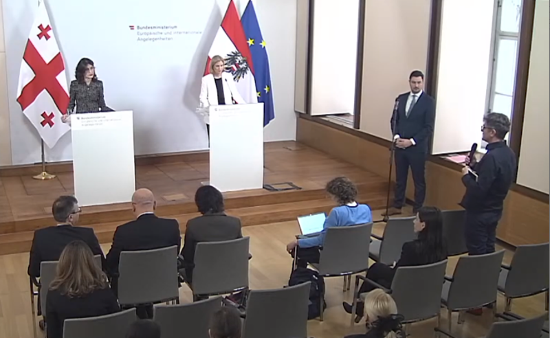 საერთაშორისო მედია ბოჭორიშვილს: EU არჩვენებს და თქვენ პრეზიდენტს არ აღიარებს, აღწერეთ როგორ ურთიერთობთ ევროპულ ინსტიტუტებთან?