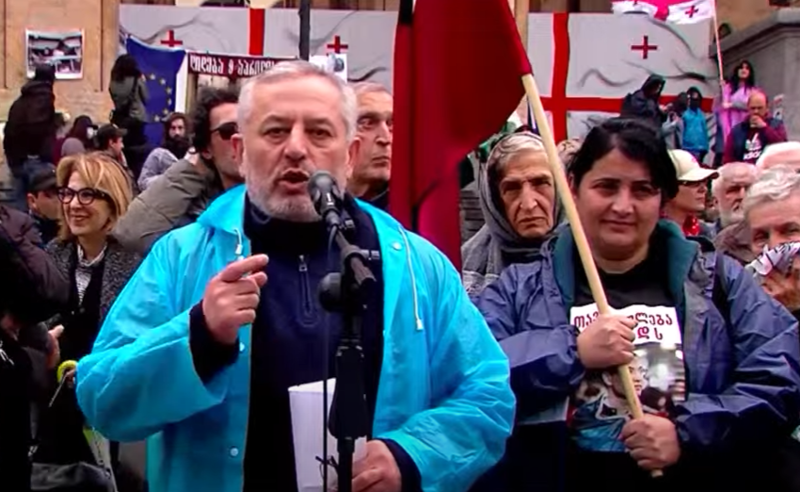 მქონდა დათქმა, ბიჭი თუ მეყოლებოდა, ზვიად გამსახურდიას საპატივსაცემოდ დავარქმევდი - ზურაბ ცეცხლაძე