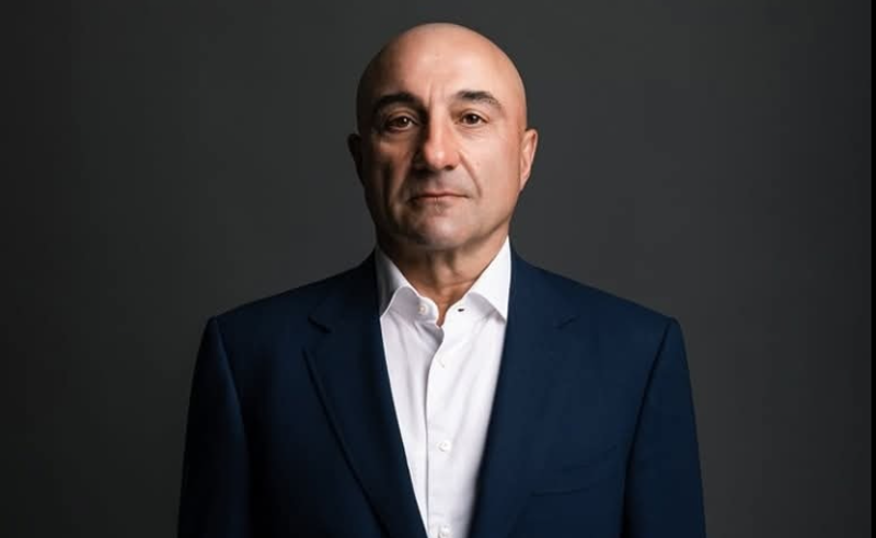 კახა ოქრიაშვილი: იმედია, "ოცნების" ქაოტური, 180 გრადუსიანი ტრიალი ყველა მიმართულებით უფსკრულში არ გადაგვჩეხავს! 