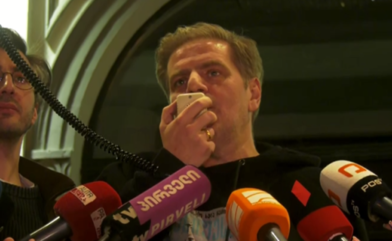 "ჩვენი მხარდაჭერა დავით დოიაშვილს! ეს ბრძოლა საერთო ბრძოლაა" - "თეატრი სახელოსნო 42"