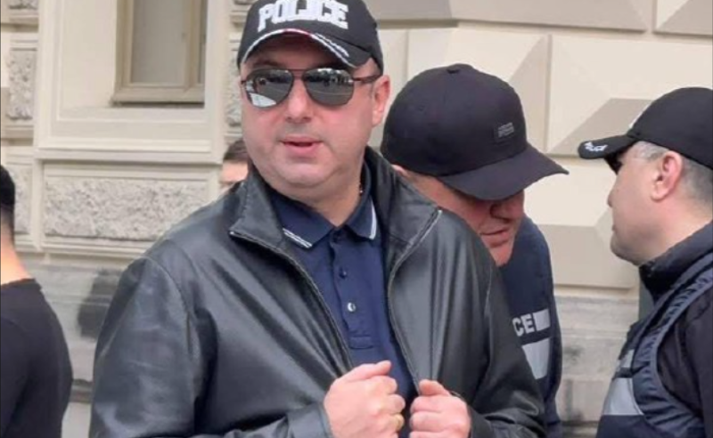 პოლიციელმა, რომელიც ამტკიცებდა რომ დაკავებულის წინააღმდეგ ვიდეო მტკიცებულება აქვს, მისივე ნათქვამი 27 წამში გადათქვა