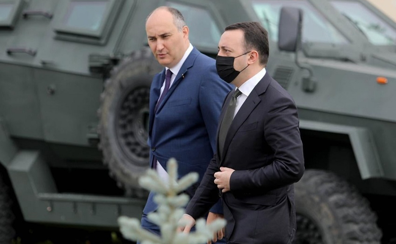 იცოდა თუ არა თავდაცვის ყოფილმა მინისტრმა ღარიბაშვილის პოლიტიკიდან წასვლაზე - პირველი კომენტარი "პირველებთან"