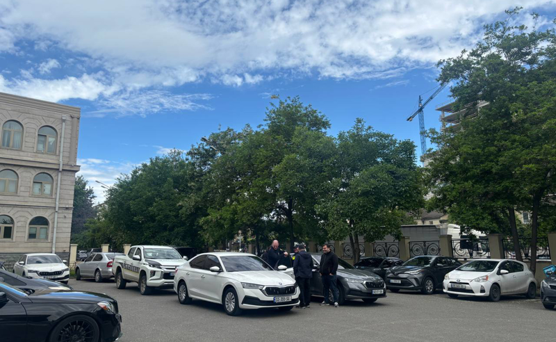 სინდისის პატიმრების პროცესების პარალელურად სასამართლოს ეზოში აქცია გაიმართება - ადგილზე პოლიციის მობილიზებაა