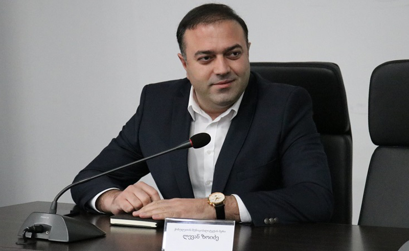 ექსკლუზივი: ქობულეთის მერმა ლევან ზოიძემ თანამდებობა დატოვა
