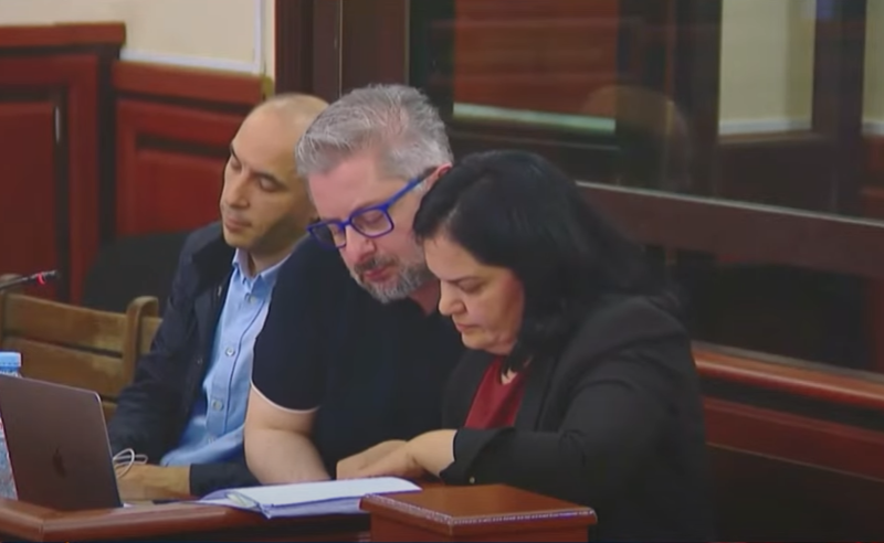 მოსამართლემ ნიკა გვარამიას წინააღმდეგ სისხლის სამართლებრივი დევნა არ შეწყვიტა - რა ხდებოდა პროცესზე?