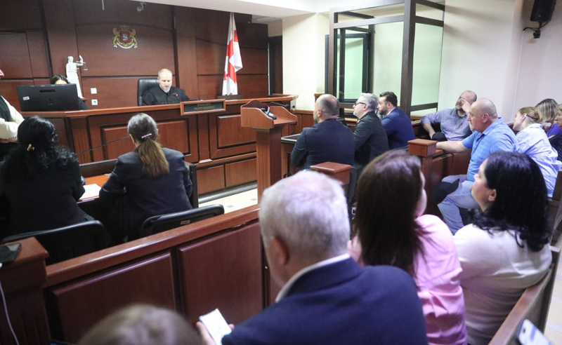 ზურაბ ჯაფარიძის ადვოკატებმა პროტესტის ნიშნად სხდომა დატოვეს