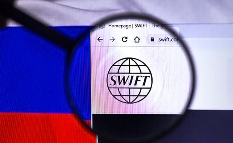Bloomberg: ევროკავშირი 20-ზე მეტი რუსული ბანკის SWIFT-დან გათიშვას განიხილავს