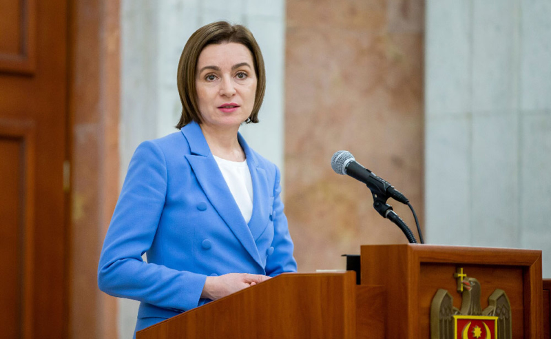 ვულოცავ მამაც ხალხს საქართველოს დამოუკიდებლობის დღეს-მაია სანდუ