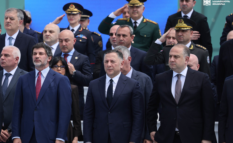 სანქცირებული პოლიციის მაღალჩინოსნები პოლიციის დღეს ზეიმობენ - ღონისძიებას ესწრება ვახტანგ გომელაურიც