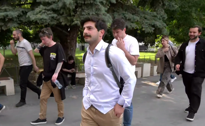 სასამართლოში ბექა პაპაშვილის პროცესი მიმდინარეობს-მას წულუკიანისთვის სიტყვიერი შეურაცხყოფის მიყენებას ედავებიან