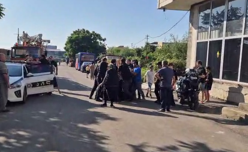 ბათუმში, თამარის დასახლებაში მოსახლეობასა და პოლიციას შორის დაპირისპირება იყო 