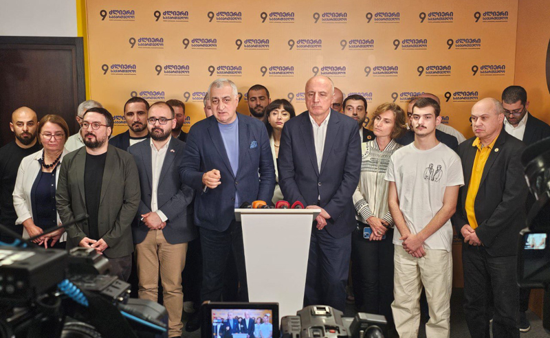 მამუკა ხაზარაძე ბიძინა ივანიშვილს: ვერ შეგვაშინებ
