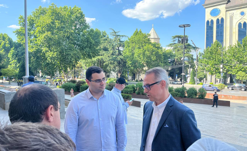 კობახიძემ გერმანიის ელჩი ვენის კონვენციის დარღვევაში დაადანაშაულა