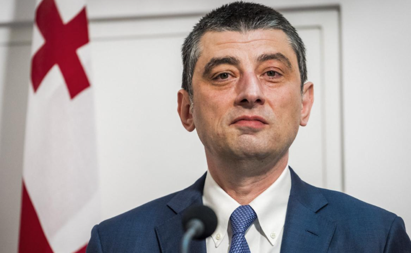 Gürcüstan parlamentində müxalif deputatların fəaliyyətinə xitam verilib