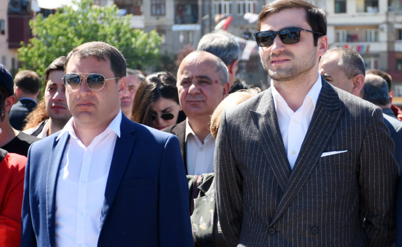 "რიჟვაძის გარემოცვის წევრი არ ვარ" - აჭარის მთავრობაში ყოფილ თანაგუნდელს ემიჯნებიან