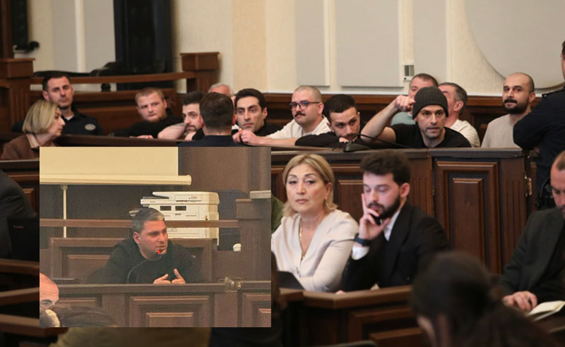 სინდისის 11 პატიმრის  საქმე  - სპეცრაზმელმა  განსასჯელის სკამზე მჯდომებიდან ხელი ვერცერთს დაადო